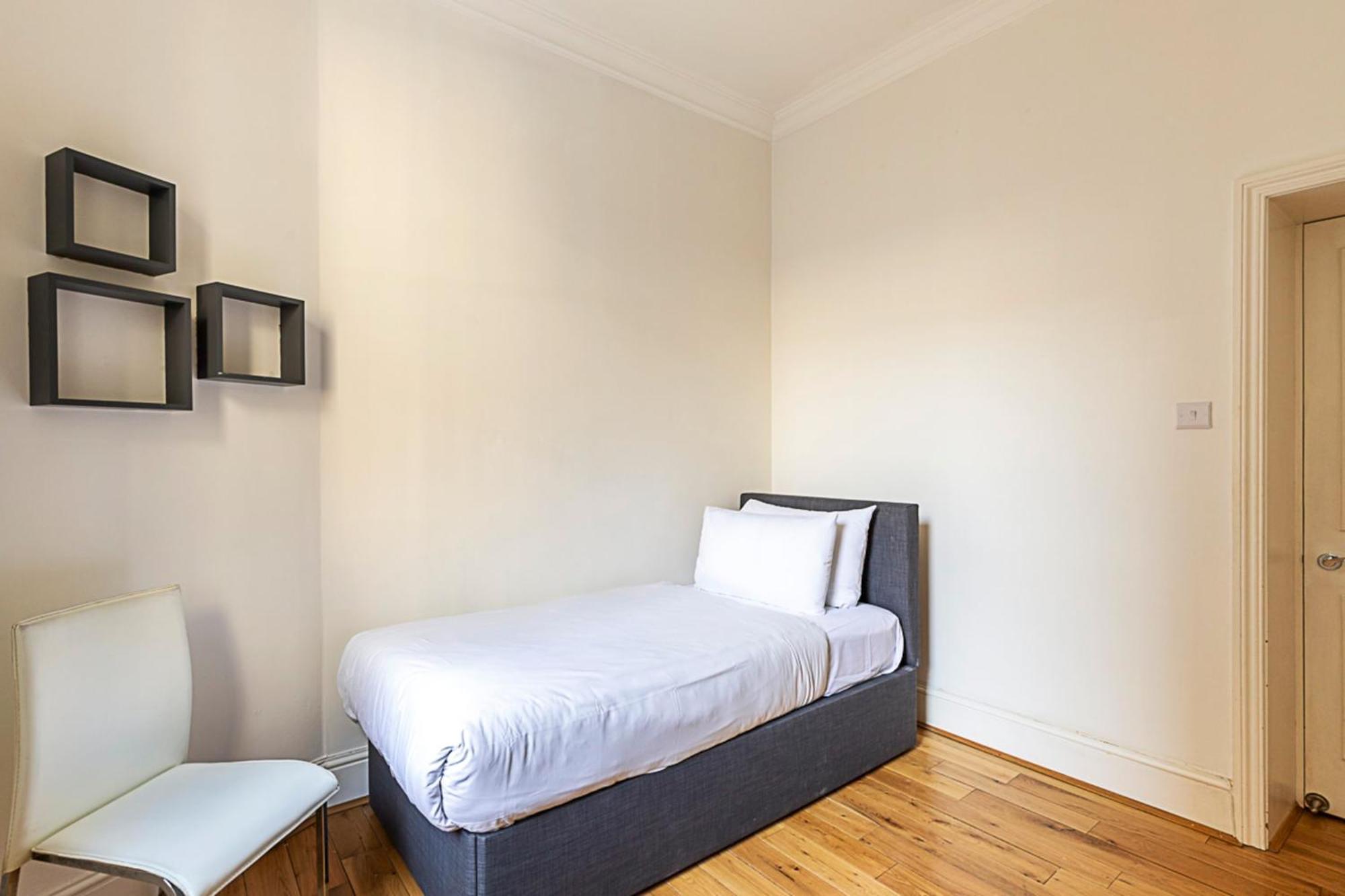 Kensington Tranquility Elegant Two-bed Retreat Apartament Londra
