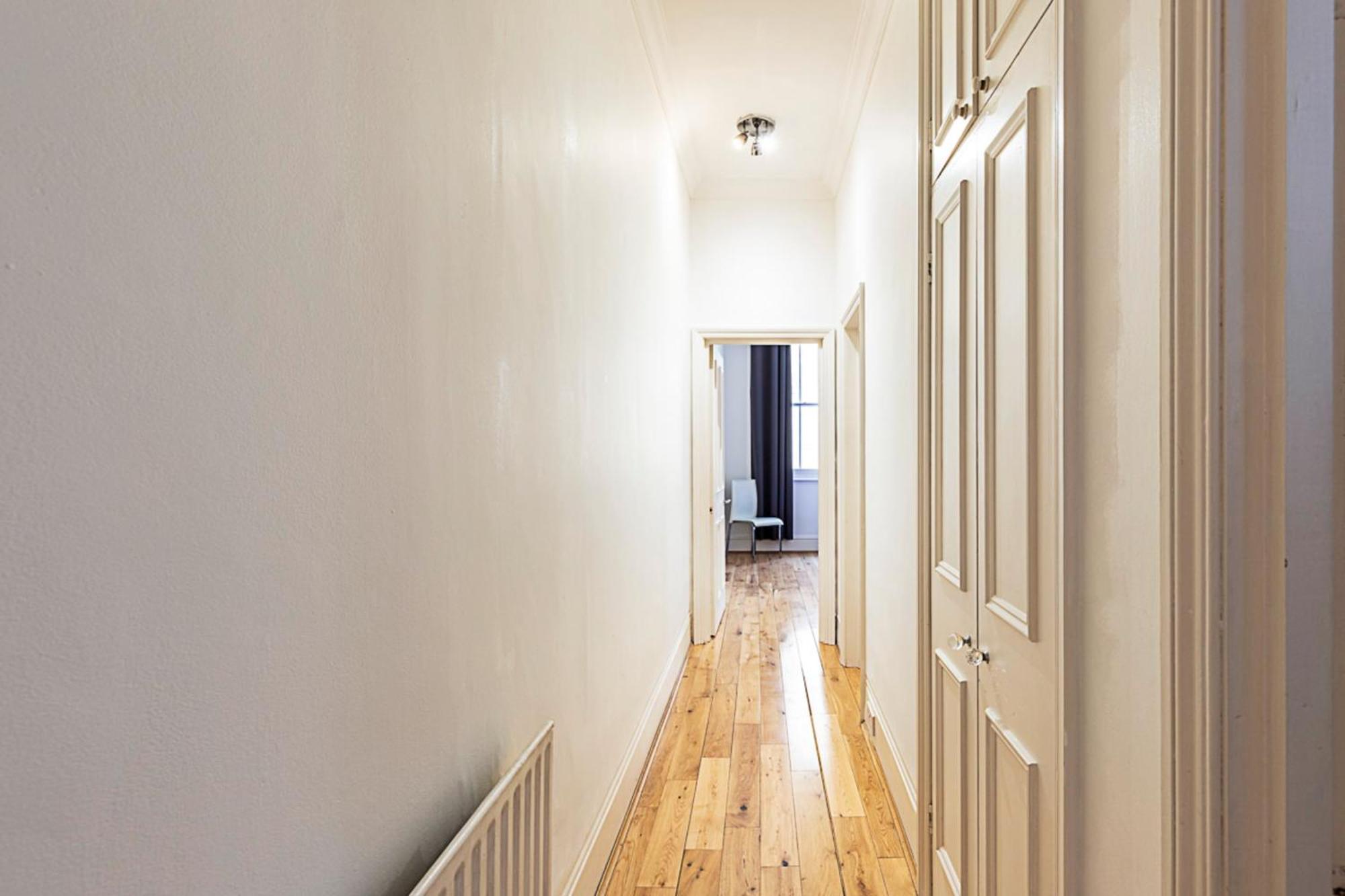 Kensington Tranquility Elegant Two-bed Retreat Apartament Londra