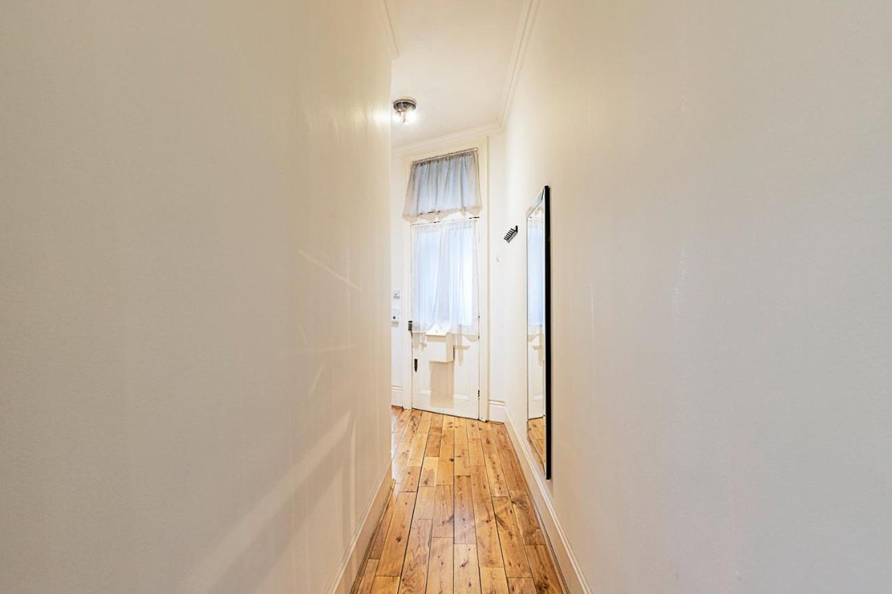 Apartament Kensington Tranquility Elegant Two-bed Retreat *